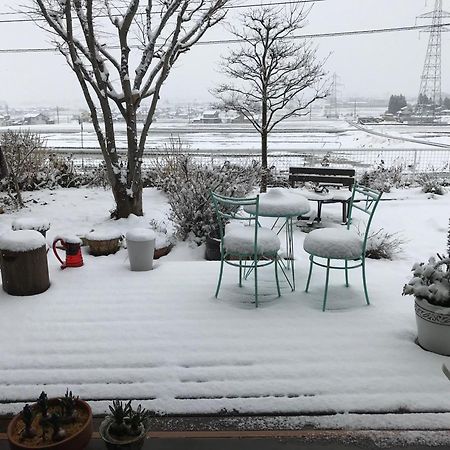 ヨーコのお宿 わくわく Toyama Station Εξωτερικό φωτογραφία